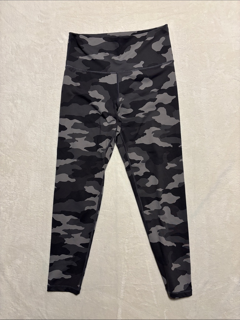 Aerie Chill Play Move large gray Camo Leggings